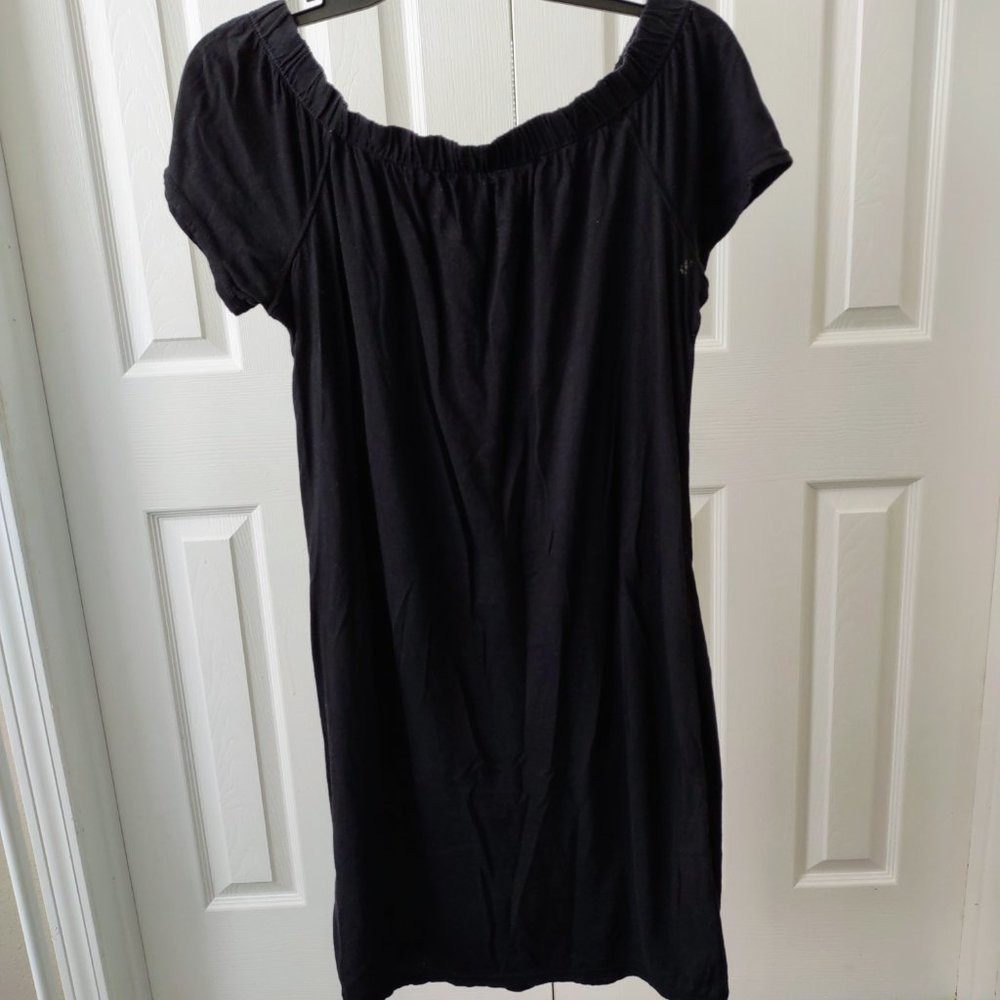 Off-Shoulder Black Dress - Picture 3 of 4
